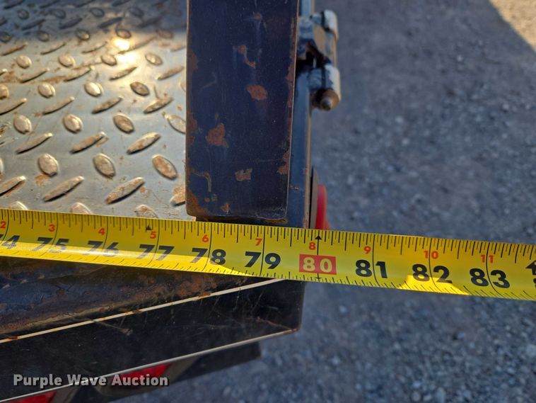 image for item ET1284 2006 Dodge Ram 3500 Ext. Cab flatbed pickup truck