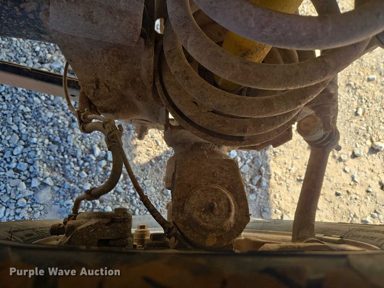 image for item ET1284 2006 Dodge Ram 3500 Ext. Cab flatbed pickup truck