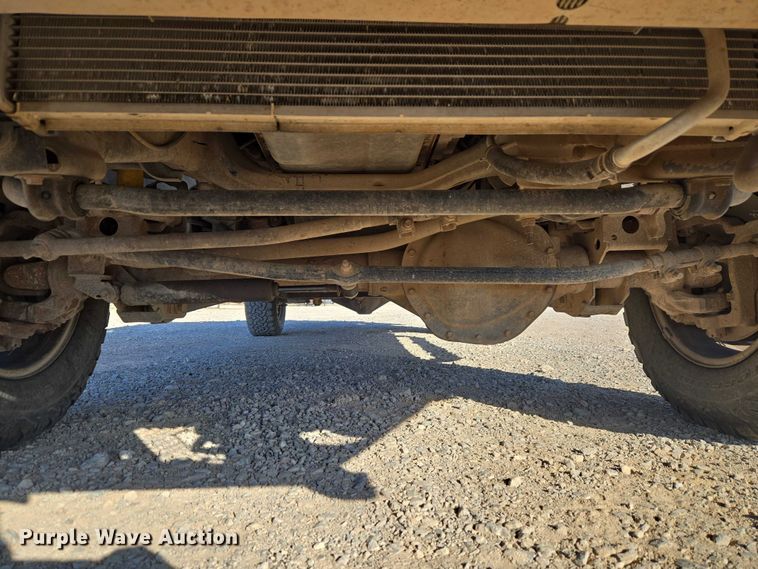 image for item ET1284 2006 Dodge Ram 3500 Ext. Cab flatbed pickup truck