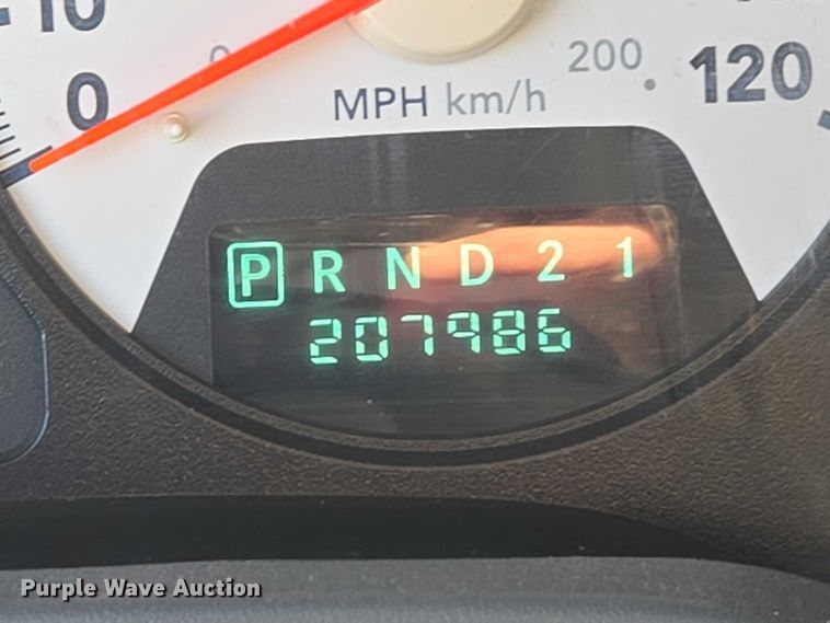 image for item ET1284 2006 Dodge Ram 3500 Ext. Cab flatbed pickup truck