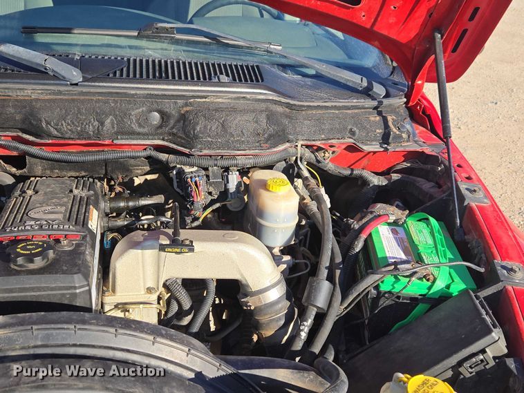 image for item ET1284 2006 Dodge Ram 3500 Ext. Cab flatbed pickup truck