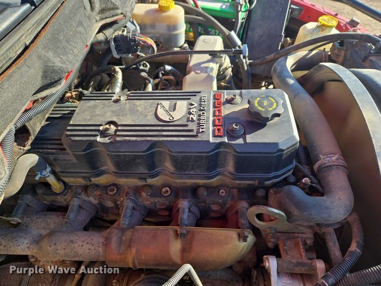 image for item ET1284 2006 Dodge Ram 3500 Ext. Cab flatbed pickup truck