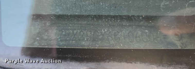 image for item ET1284 2006 Dodge Ram 3500 Ext. Cab flatbed pickup truck