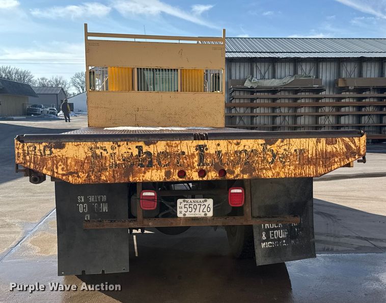 image for item ET4446 2004 Peterbilt 330 dump flatbed truck