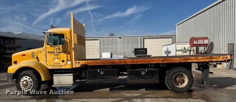 image for item ET4446 2004 Peterbilt 330 dump flatbed truck