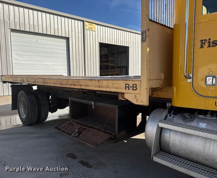 image for item ET4446 2004 Peterbilt 330 dump flatbed truck