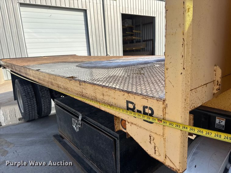 image for item ET4446 2004 Peterbilt 330 dump flatbed truck