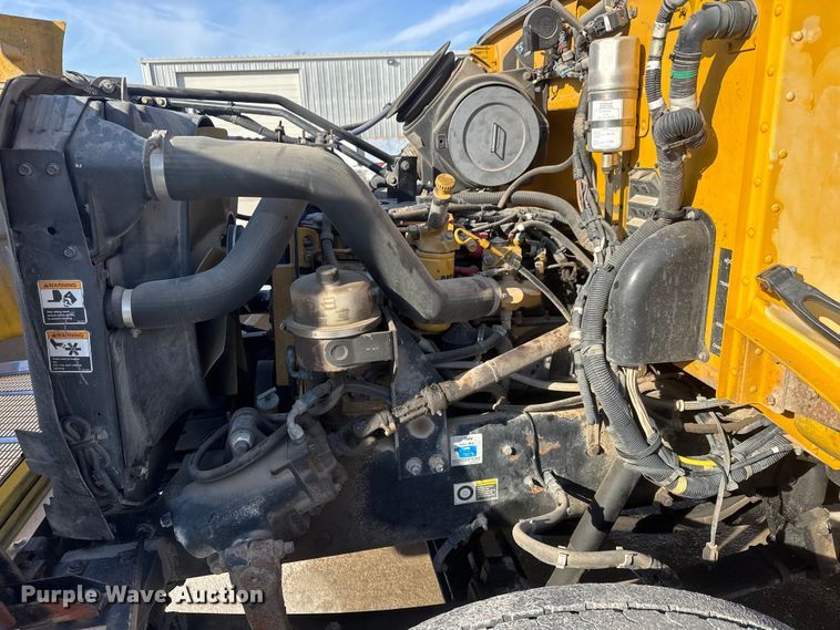 image for item ET4446 2004 Peterbilt 330 dump flatbed truck