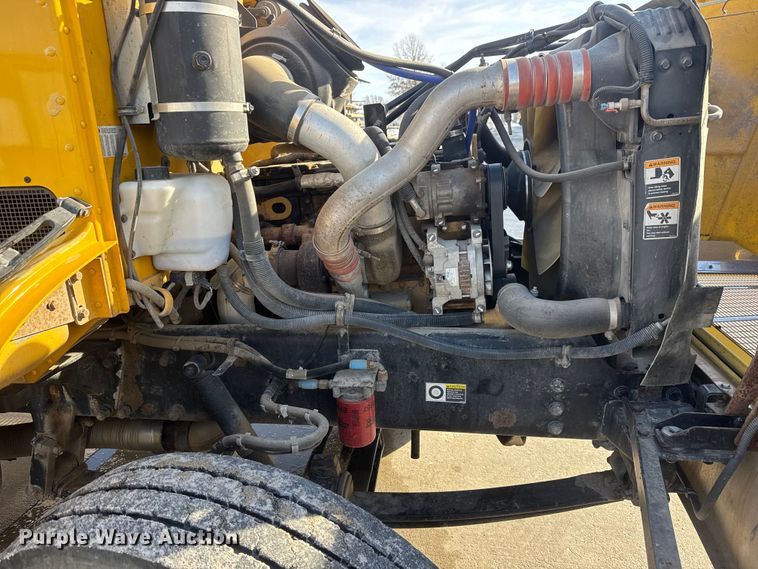 image for item ET4446 2004 Peterbilt 330 dump flatbed truck