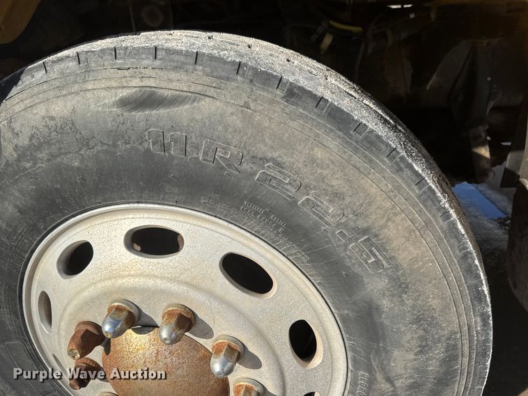 image for item ET4446 2004 Peterbilt 330 dump flatbed truck