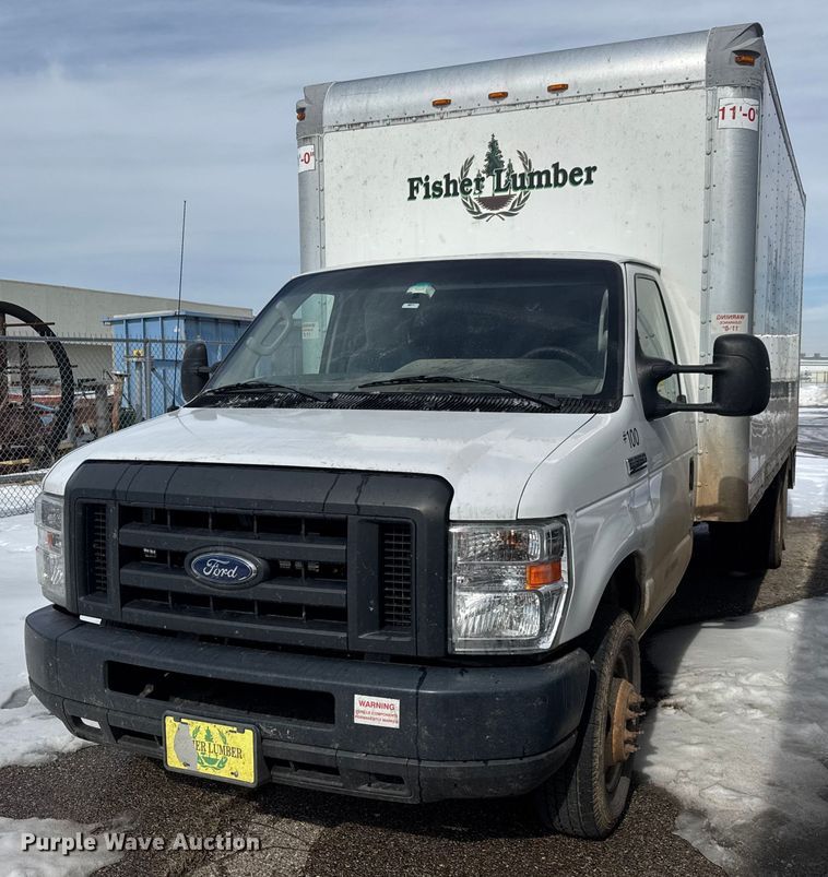 image for item ET4448 2019 Ford E350 Super Duty box truck