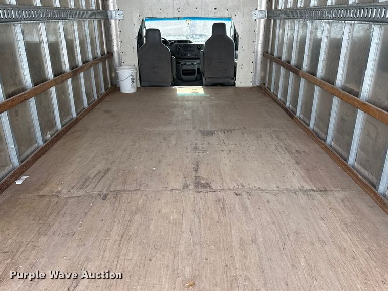 image for item ET4448 2019 Ford E350 Super Duty box truck