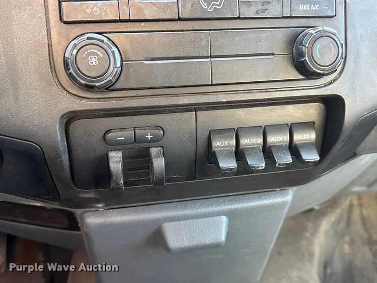 image for item ET4485 2012 Ford F450 Super Duty XL utility / service truck