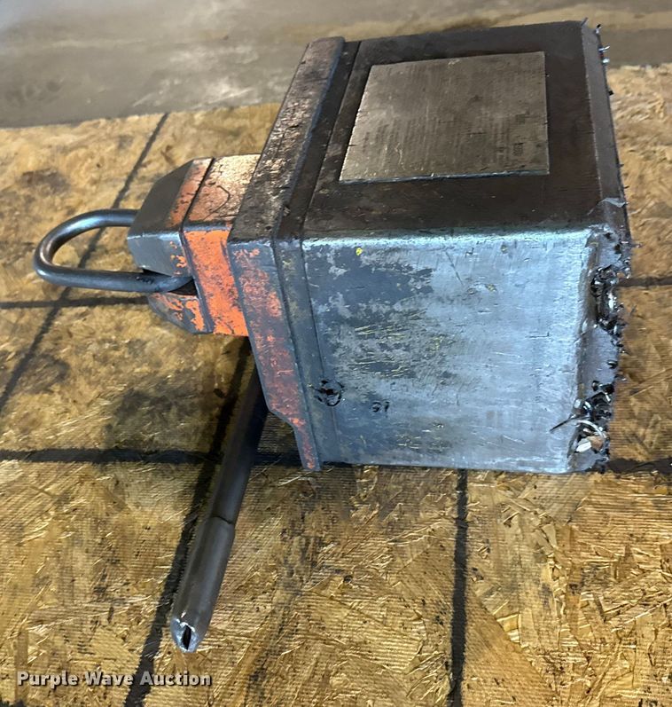 OS Walker CM-800 Totor lift magnet in Hutchinson, KS | Item ET4492 sold ...