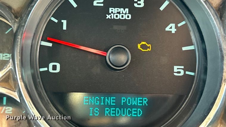 image for item ET6925 2011 Chevrolet Silverado 3500HD Ext. Cab flatbed pickup truck