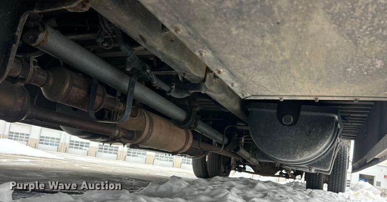 image for item ET6935 2015 Freightliner MT45 delivery truck