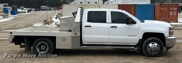 image for item ET6953 2018 Chevrolet Silverado 3500HD Crew Cab dump flatbed pickup truck