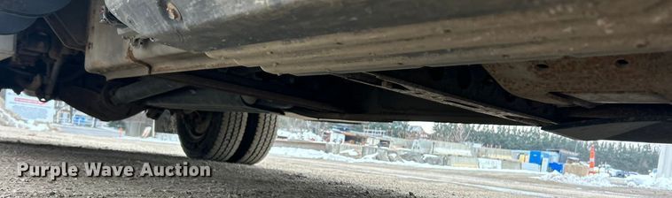 image for item ET6953 2018 Chevrolet Silverado 3500HD Crew Cab dump flatbed pickup truck