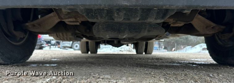 image for item ET6953 2018 Chevrolet Silverado 3500HD Crew Cab dump flatbed pickup truck