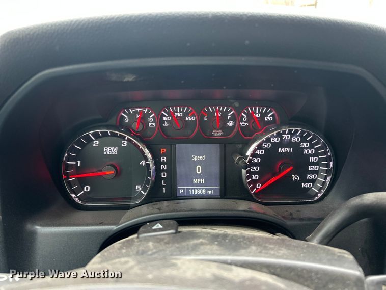 image for item ET6953 2018 Chevrolet Silverado 3500HD Crew Cab dump flatbed pickup truck