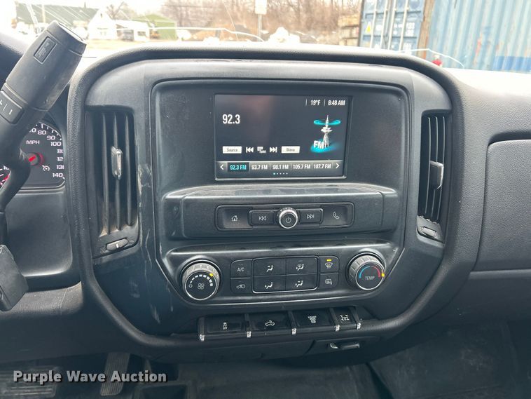 image for item ET6953 2018 Chevrolet Silverado 3500HD Crew Cab dump flatbed pickup truck