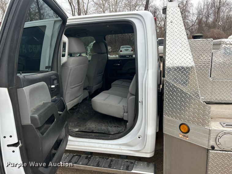 image for item ET6953 2018 Chevrolet Silverado 3500HD Crew Cab dump flatbed pickup truck