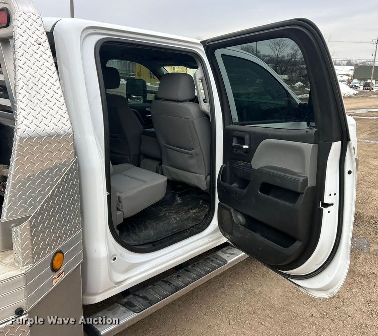 image for item ET6953 2018 Chevrolet Silverado 3500HD Crew Cab dump flatbed pickup truck