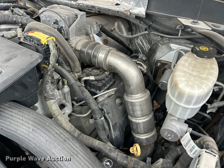 image for item ET6953 2018 Chevrolet Silverado 3500HD Crew Cab dump flatbed pickup truck