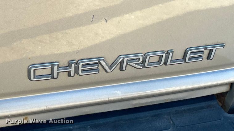 image for item ET6955 2004 Chevrolet S10 Crew Cab pickup truck