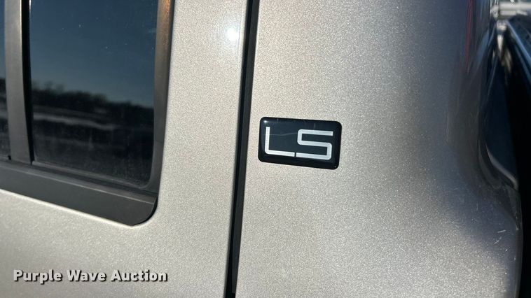 image for item ET6955 2004 Chevrolet S10 Crew Cab pickup truck