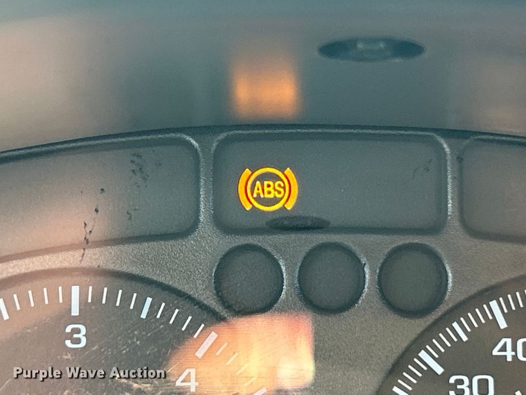 image for item ET6955 2004 Chevrolet S10 Crew Cab pickup truck