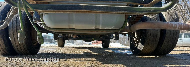 image for item ET6957 2018 Ford E350 Super Duty van cab and chassis