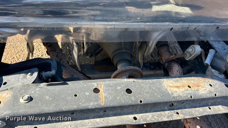 image for item ET6957 2018 Ford E350 Super Duty van cab and chassis