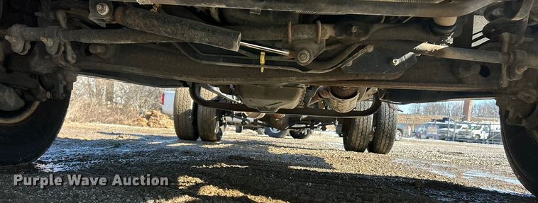 image for item ET6957 2018 Ford E350 Super Duty van cab and chassis