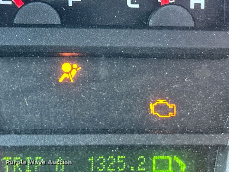 image for item ET6957 2018 Ford E350 Super Duty van cab and chassis