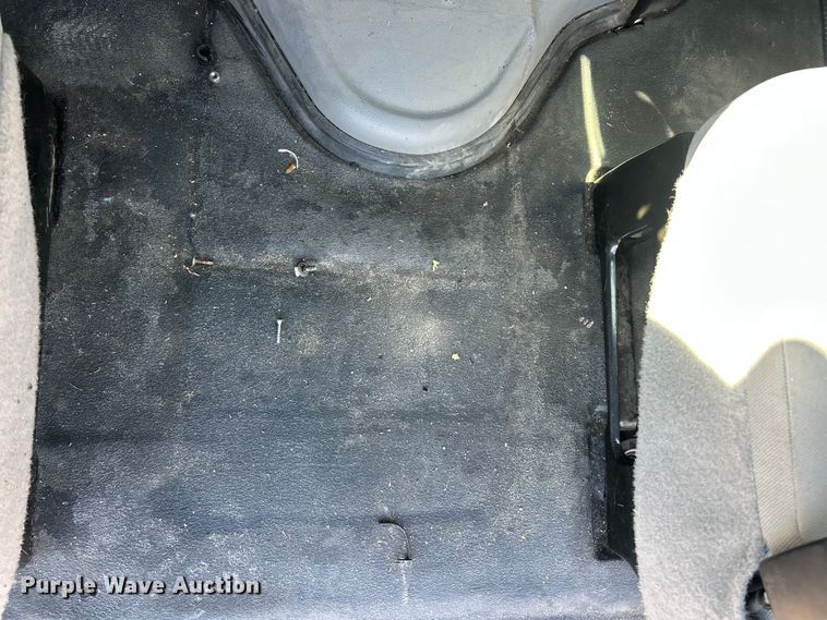 image for item ET6957 2018 Ford E350 Super Duty van cab and chassis