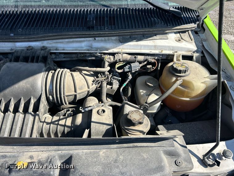 image for item ET6957 2018 Ford E350 Super Duty van cab and chassis