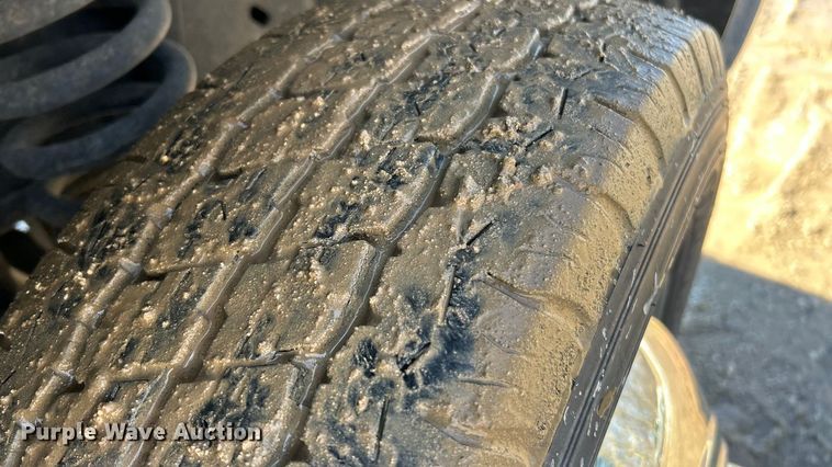 image for item ET6957 2018 Ford E350 Super Duty van cab and chassis