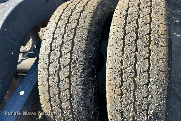 image for item ET6957 2018 Ford E350 Super Duty van cab and chassis