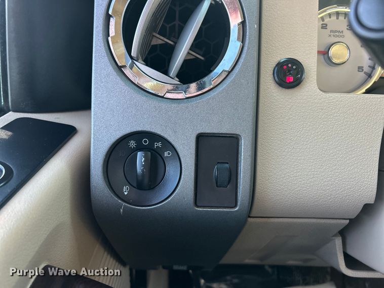 image for item ET6960 2008 Ford F250 Super Duty Ext. Cab pickup truck