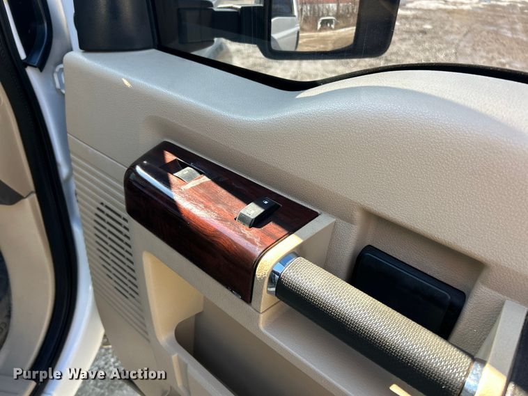 image for item ET6960 2008 Ford F250 Super Duty Ext. Cab pickup truck