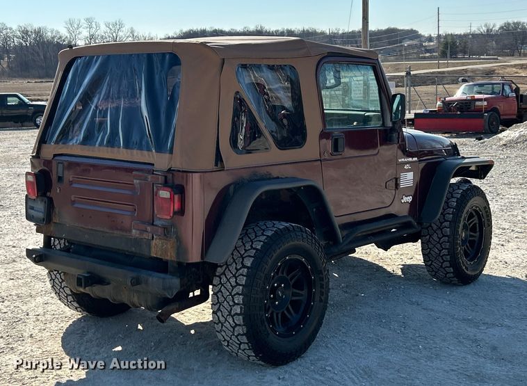 image for item ET6980 2002 Jeep Wrangler SUV