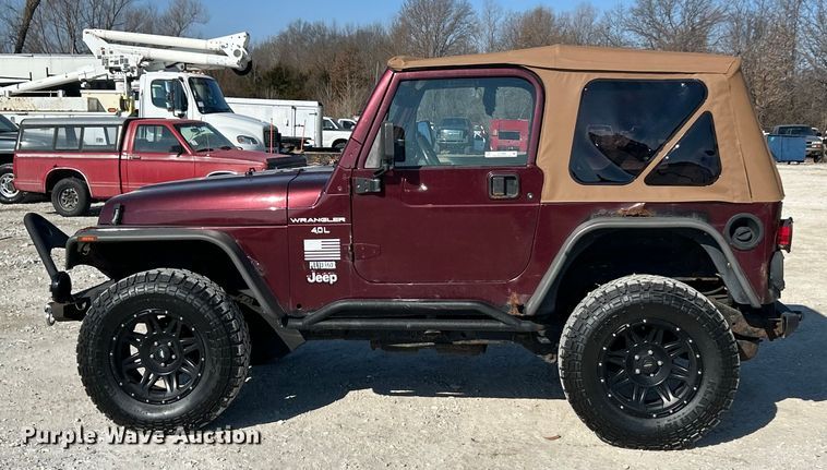 image for item ET6980 2002 Jeep Wrangler SUV