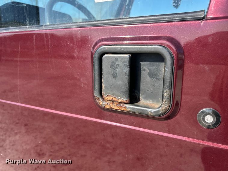 image for item ET6980 2002 Jeep Wrangler SUV