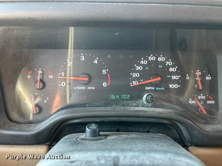 image for item ET6980 2002 Jeep Wrangler SUV