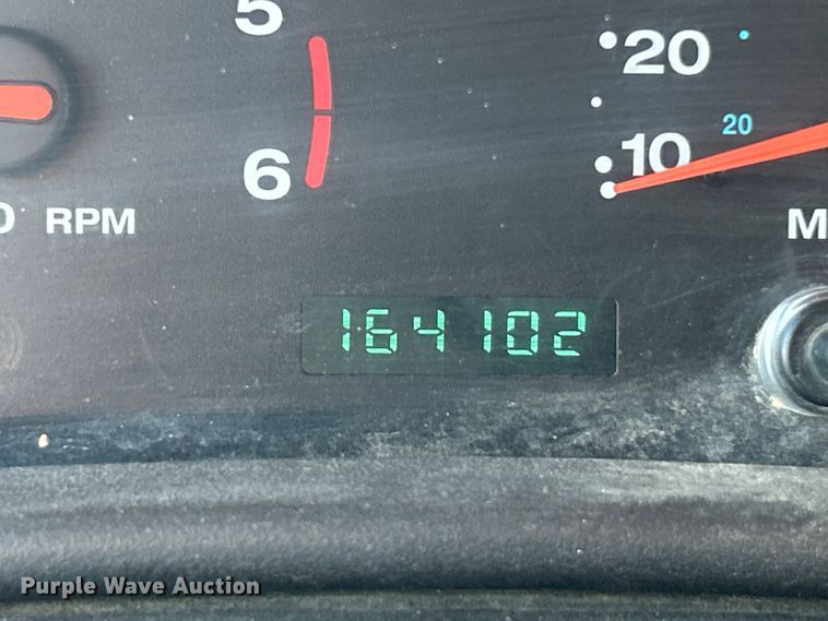 image for item ET6980 2002 Jeep Wrangler SUV