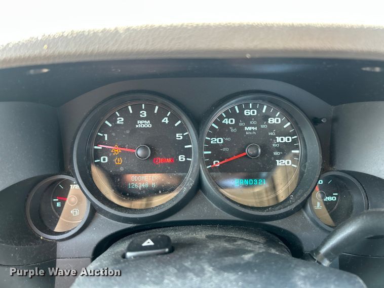 image for item ET6981 2011 Chevrolet Silverado 1500 pickup truck