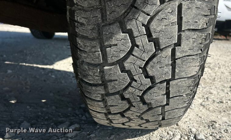 image for item ET6981 2011 Chevrolet Silverado 1500 pickup truck