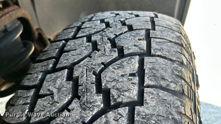 image for item ET6981 2011 Chevrolet Silverado 1500 pickup truck