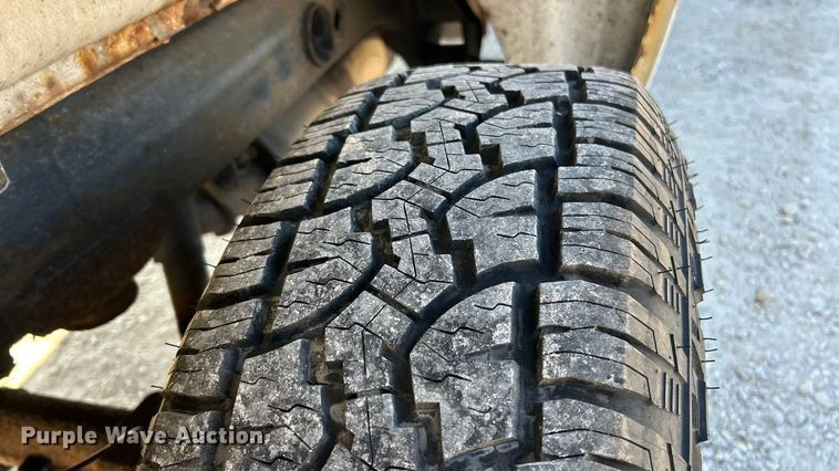 image for item ET6981 2011 Chevrolet Silverado 1500 pickup truck